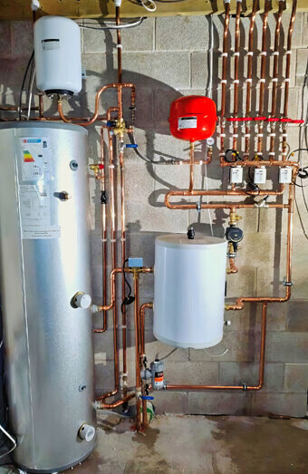 https://plumberjoondalup.com.au/uploads/2025/06/commercial-plumbing-915367.jpg